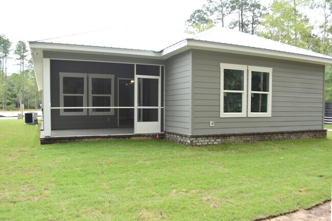 Building Photo - 15 Oakfield Dr