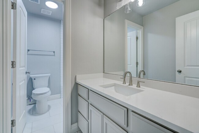 Building Photo - 2809 Frost Ln