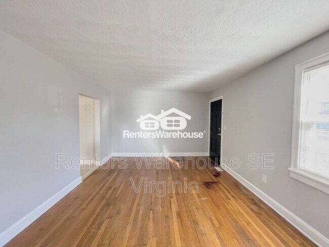 Building Photo - 459 Algonquin Rd