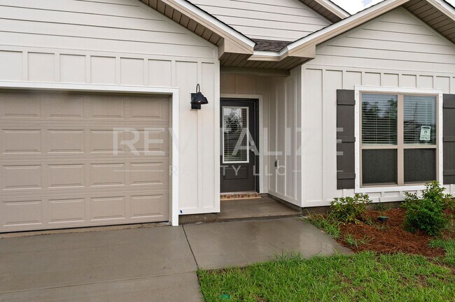 Building Photo - 14567 Dayton Cir