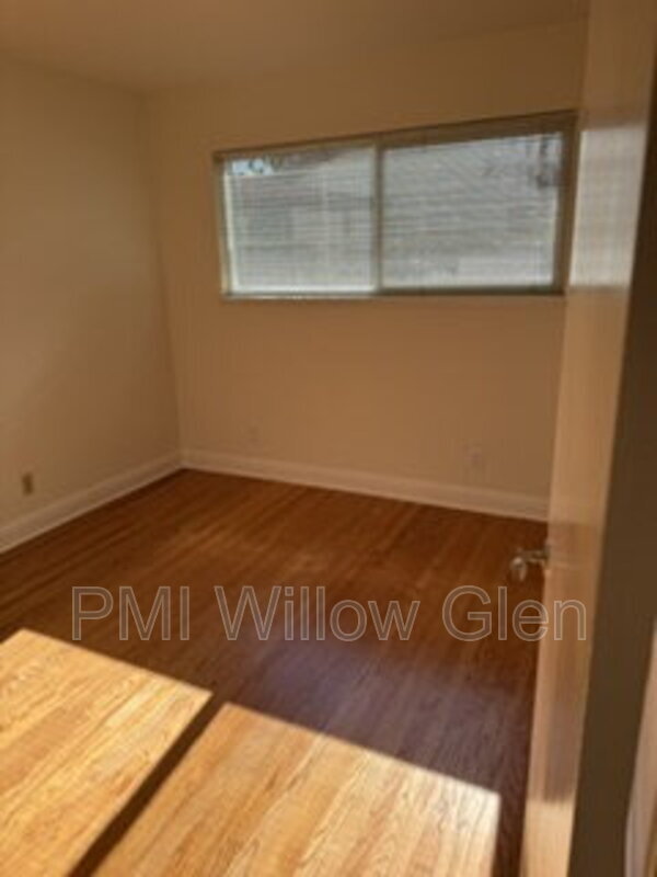 Building Photo - 536 Curie Dr