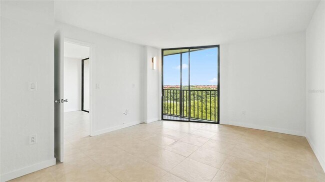 Building Photo - 900 Cove Cay Dr