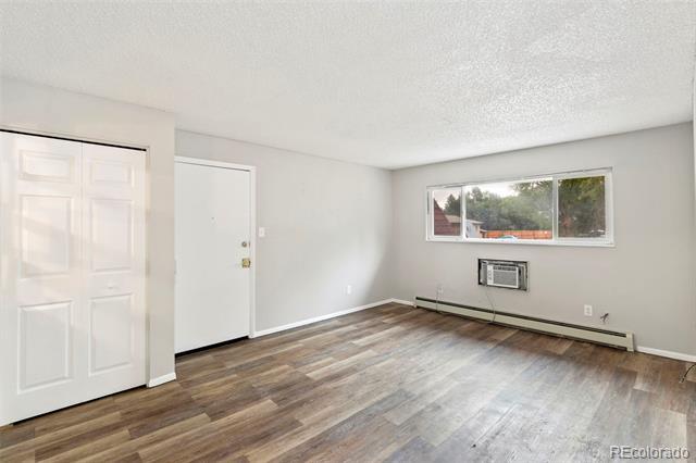 Building Photo - 330 Vehr Dr