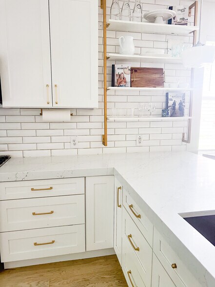 Building Photo - 2700 Cypress Point Dr