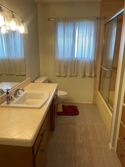 Building Photo - 3857 W 400 S