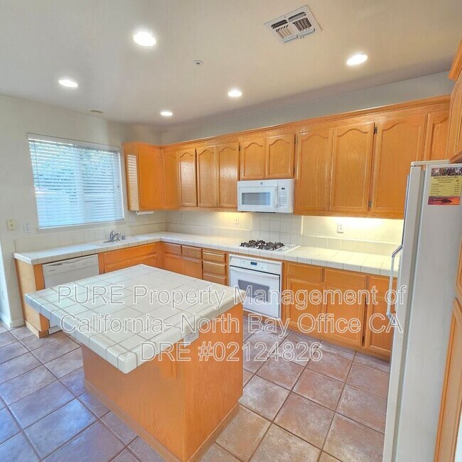 Building Photo - 1141 River Pine Cir