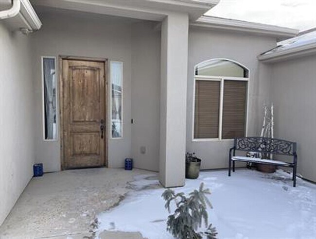 Building Photo - Beautiful Single Family Home