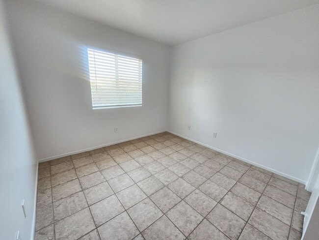 Building Photo - 71669 Sun Valley Dr