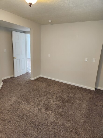 Bedroom - 5 Fountain St