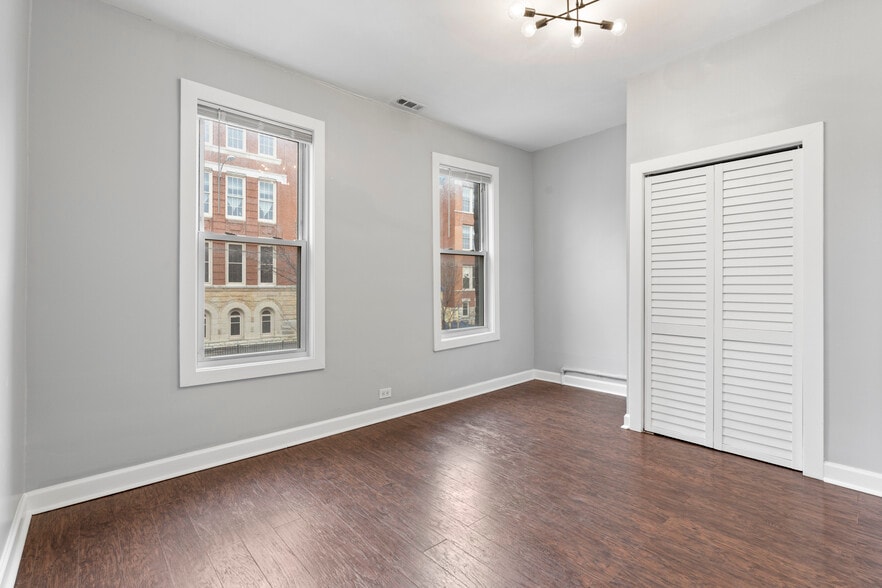 Building Photo - 2619 W Hirsch St