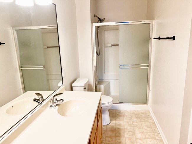 Building Photo - 1288 N Red Oak Cir