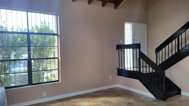 Building Photo - 914 NW 106th Ave Cir