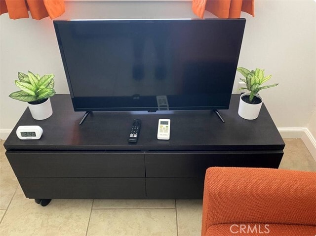 Building Photo - 6228 Alamo Ave