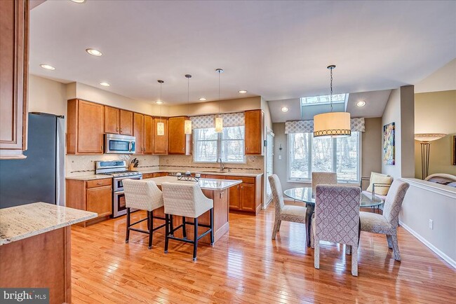 Building Photo - 38 Tanner Dr