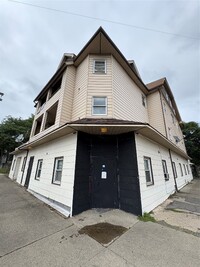 Building Photo - 38 Carroll St