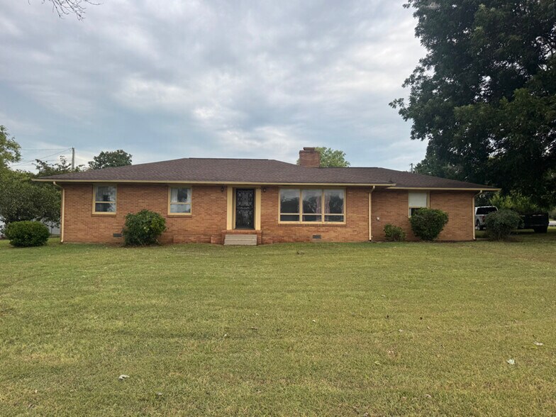 Primary Photo - 1409 Nashville Hwy
