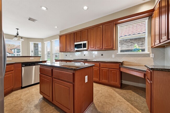 Building Photo - 18943 Villa Bergamo Ln