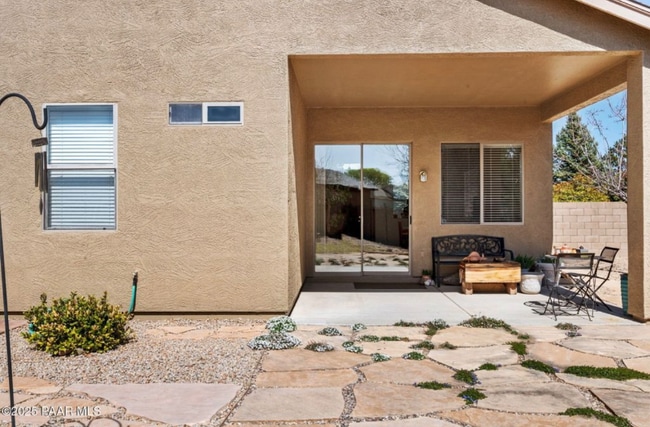 Building Photo - 6971 E Yellowglen Dr