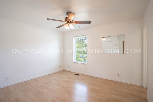 Building Photo - 1120 S 850 E