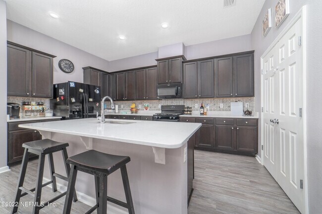 Building Photo - 14575 Needham Dr