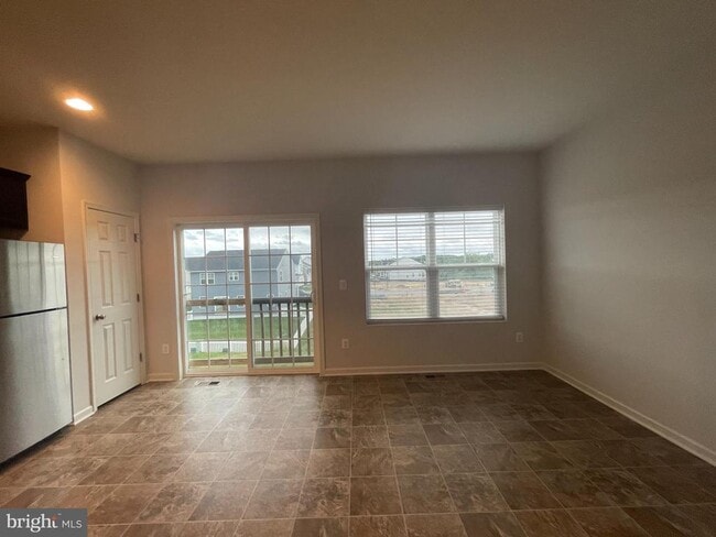Building Photo - 301 Starry Way Dr