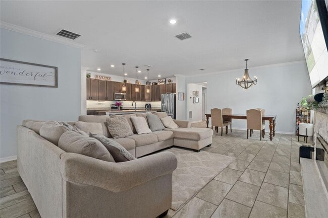 Building Photo - Beautiful 4bd 2ba Home plus a 3 Car Garage