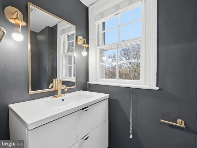 Building Photo - 1300 S Cleveland St