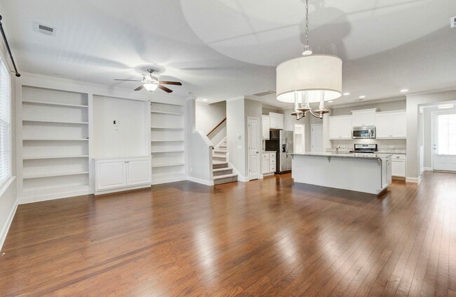 Building Photo - 2005 Kings Gate Ln