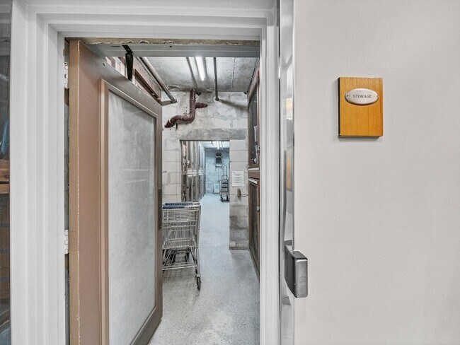 Building Photo - 1151 N Fort Lauderdale Beach Blvd