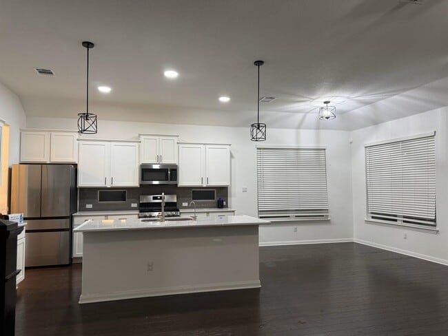 Building Photo - 160 Venti Cove