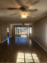 Building Photo - 175 Kings Hwy