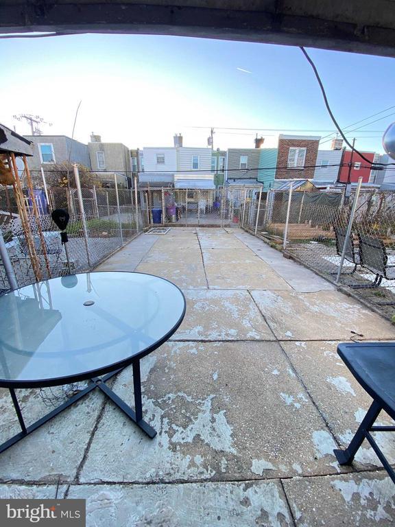 Building Photo - 3027 Weikel St