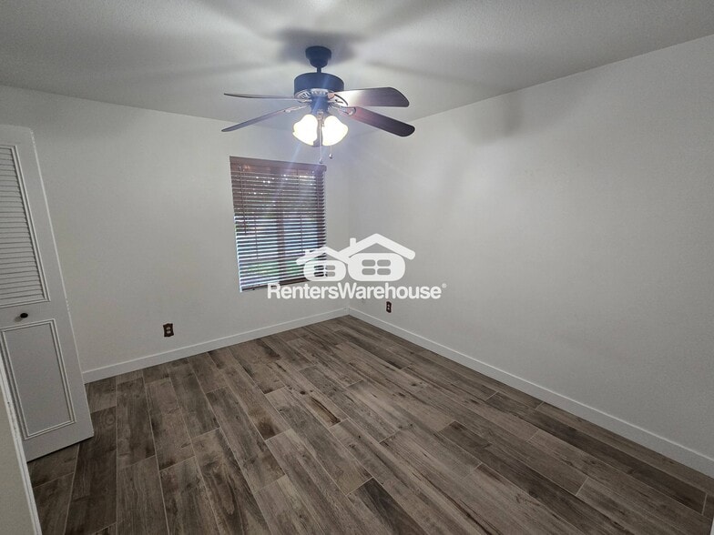 Building Photo - 4136 W Beryl Ave