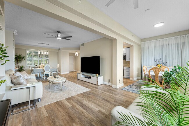 Building Photo - 7546 La Paz Blvd