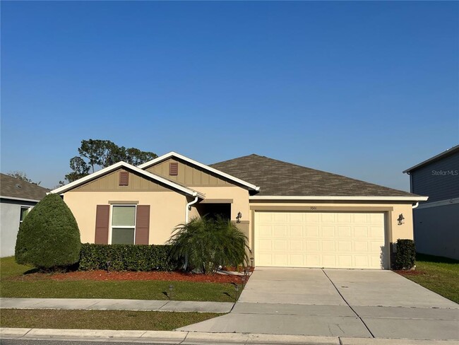 Primary Photo - 7601 Muscovy Dr