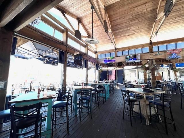 Building Photo - 2060 Matecumbe Key Rd