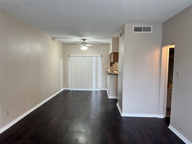Building Photo - 3600 Jeanetta St