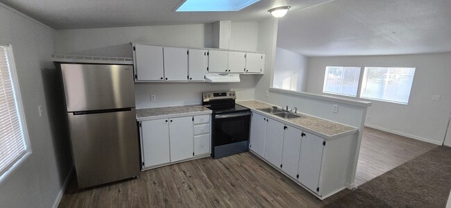 Building Photo - 5529 Shasta Way