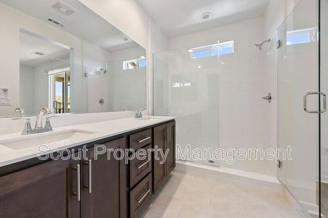 Building Photo - 39529 Tannat Dr