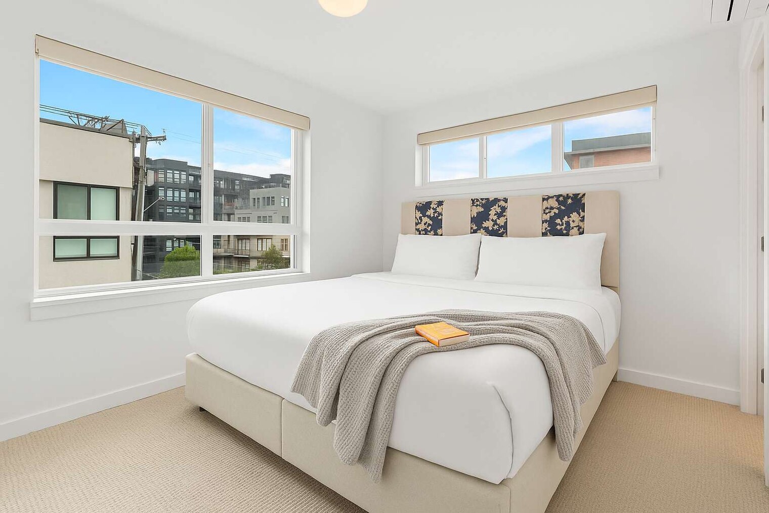 Building Photo - 301 Valley St