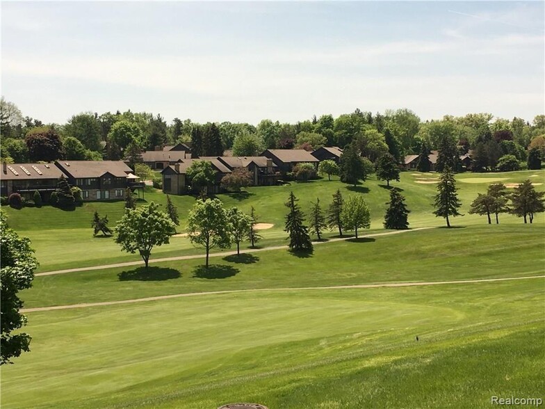 Building Photo - 1829 Golf Ridge Dr