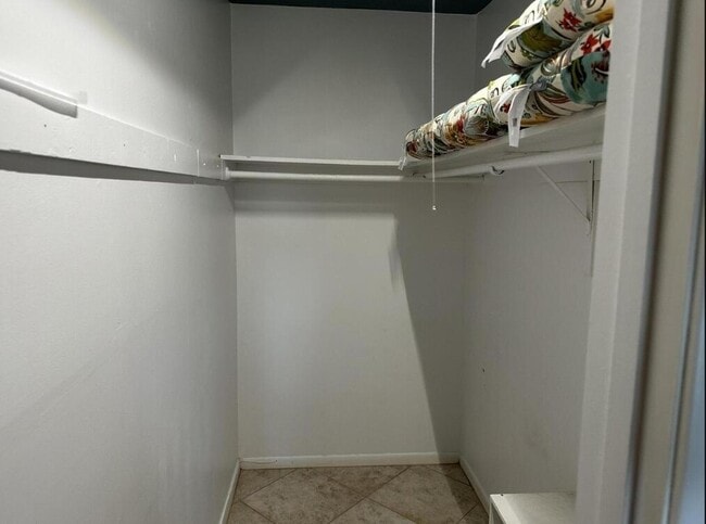 Building Photo - 136 Coventry I