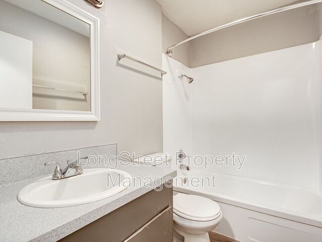 Building Photo - 4085 SW 160th Ave