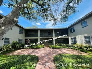 Building Photo - Camelot Court Apts-2/1- Great Neighborhood