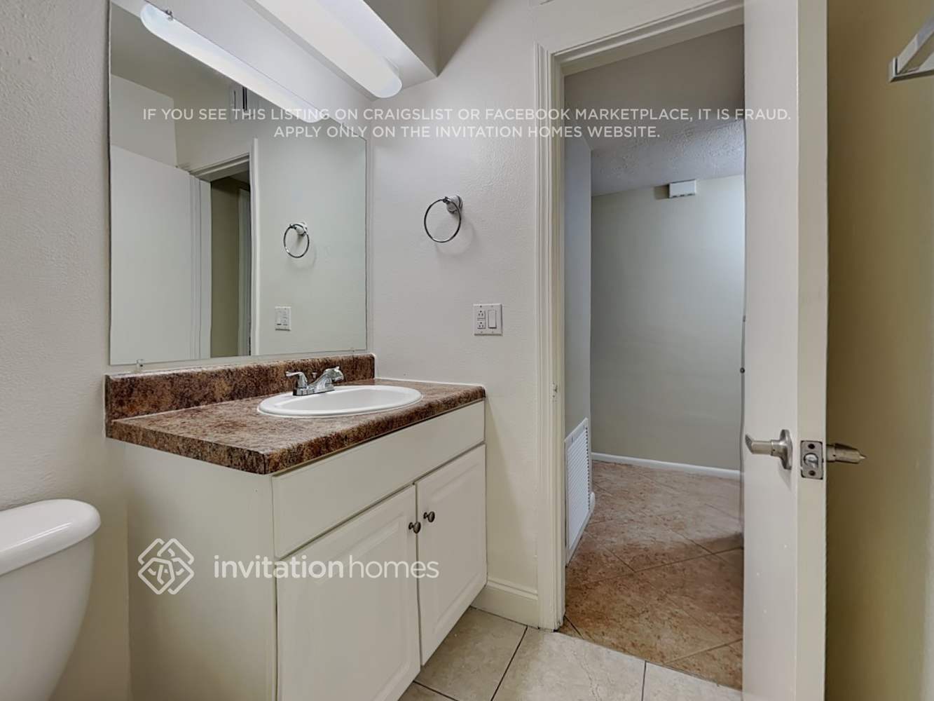 Building Photo - 2310 Sunderland Rd