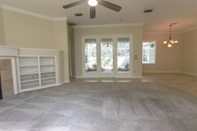 Building Photo - 4404 SW 91st Dr