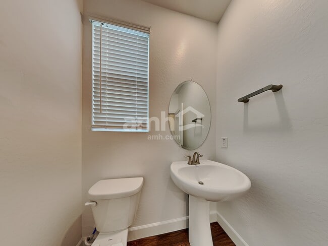 Building Photo - 661 W Bosal Dr