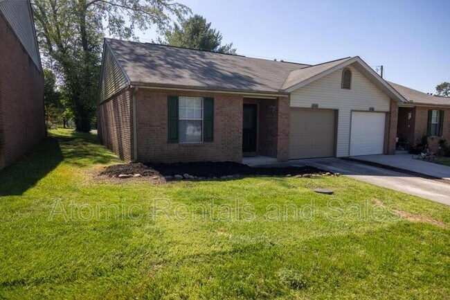 Building Photo - 130 Hawthorne Oaks Way