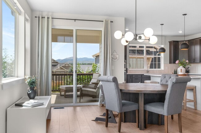 Building Photo - 6625 S Lee St