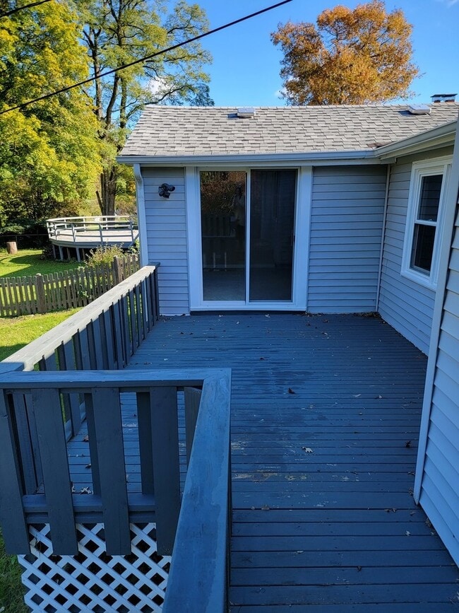 Building Photo - 508 Skyline Dr